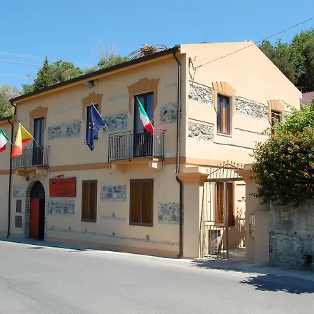 Parra Santa Lucia del Mela